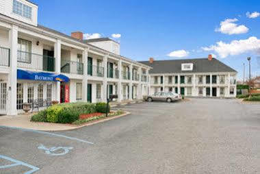 Baymont By Wyndham - Montgomery Hotel 2*